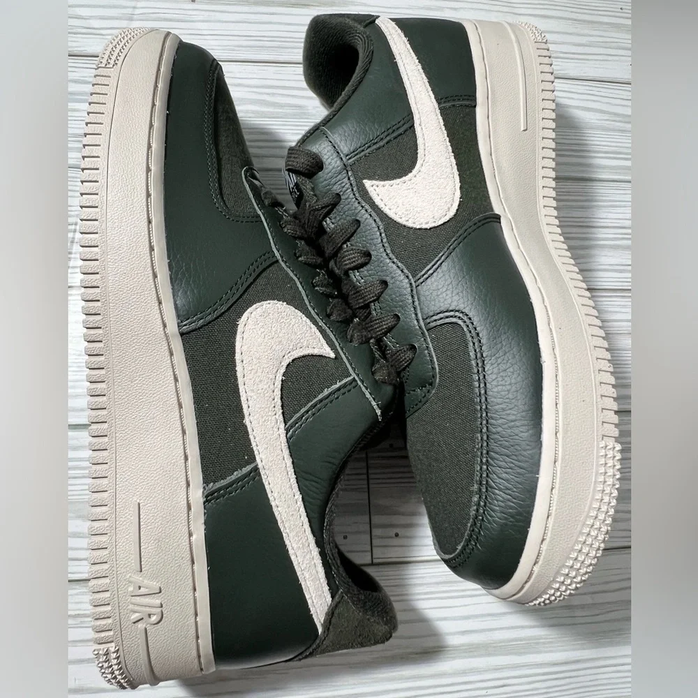 Nike Air Force 1 ‘07 LX‎ men’s sneakers shoes sequoia green cream size 7 low